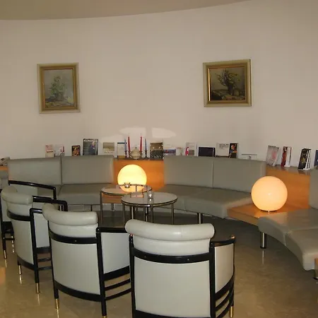 Dom-Hotel Otel Linz